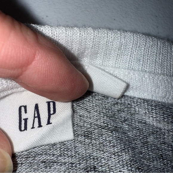 Gap Women Long Sleeve Crew Neck T-Shirt  Sweater Gray & White Sz Med - Picture 4 of 9